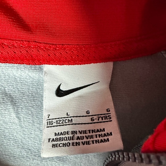 Nike Kids Full Zip Track Jacket Gray Red Trim Size 7 (6–7 Yrs) - Picture 2 of 6